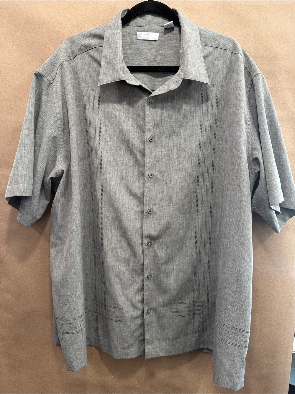 Men's Short-Sleeve Button-Down Shirt in Gray